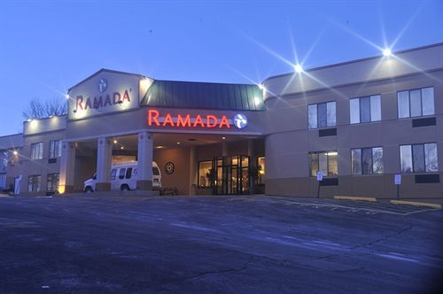 ラマダ ニューバーグ ウエスト ポイント エクステリア 写真
